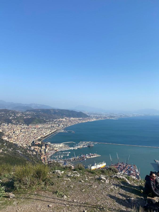 Salerno Centraal Apartment Bagian luar foto