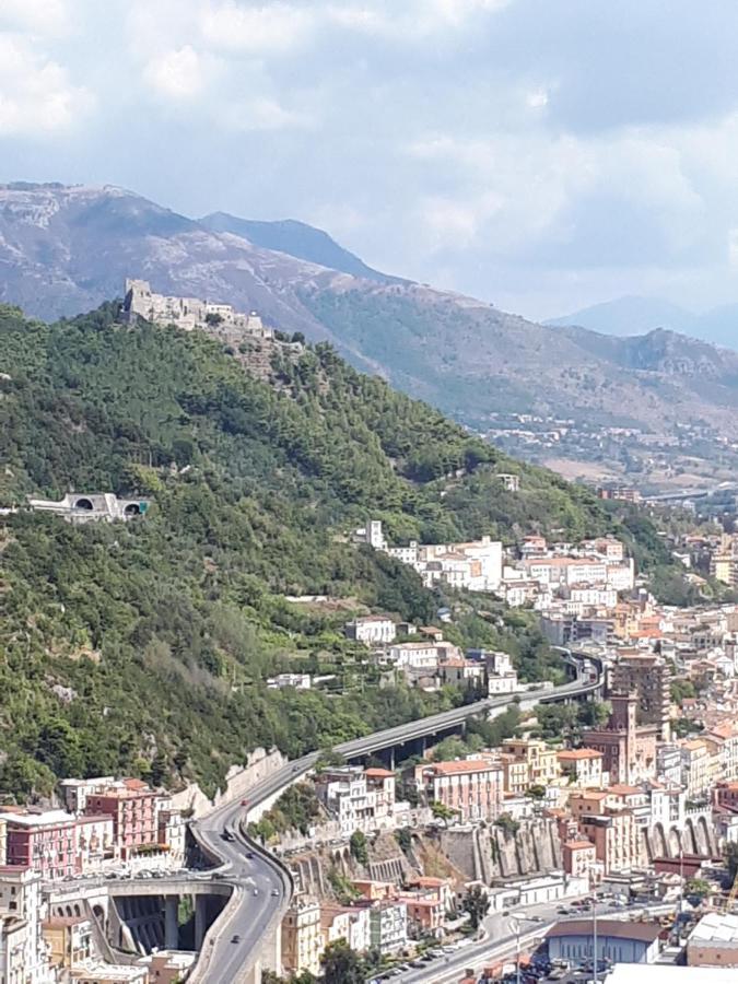 Salerno Centraal Apartment Bagian luar foto