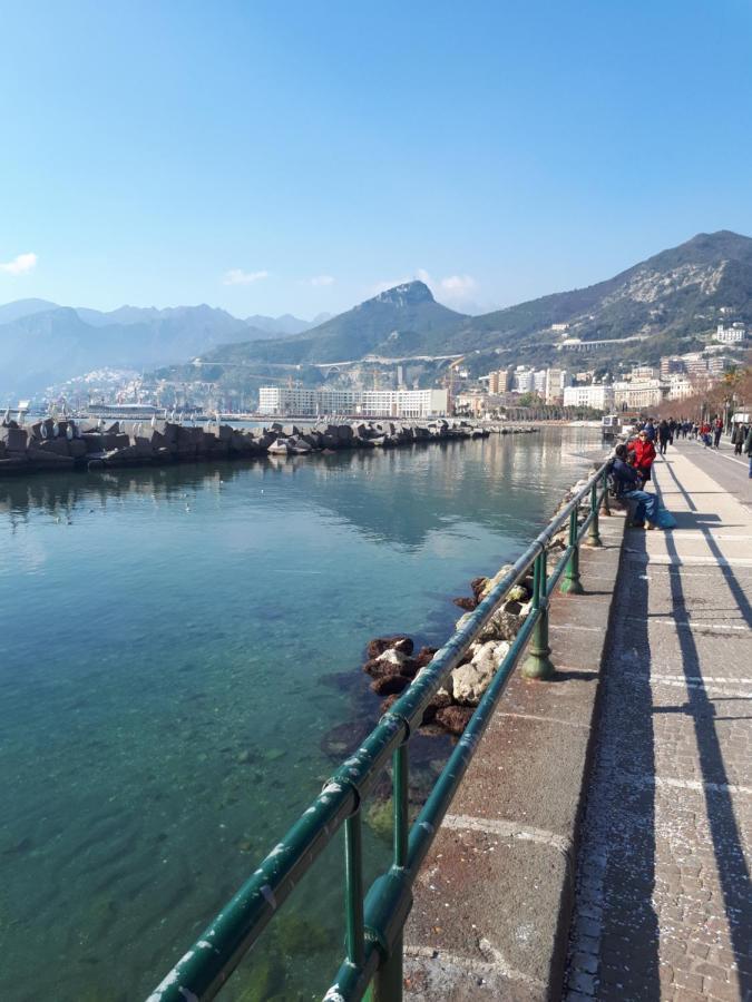 Salerno Centraal Apartment Bagian luar foto