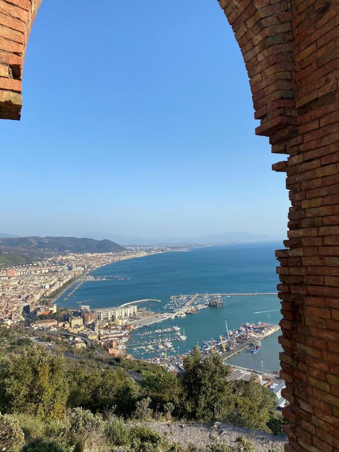 Salerno Centraal Apartment Bagian luar foto