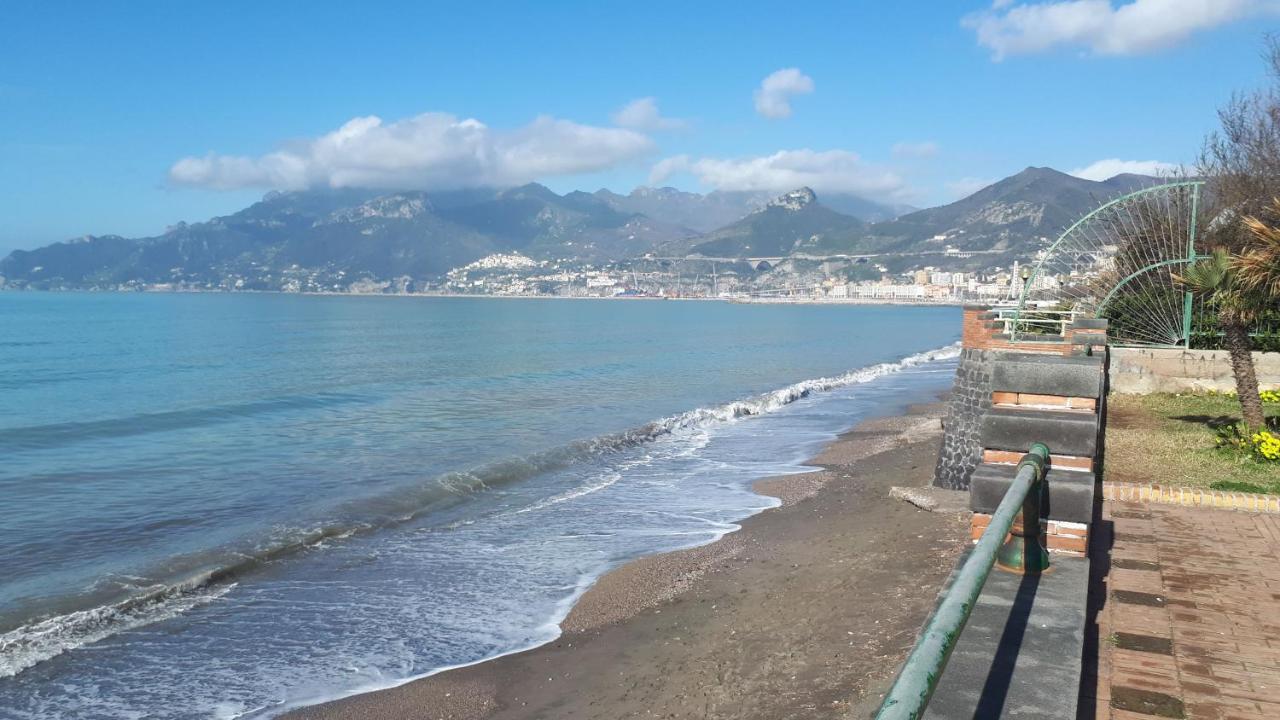 Salerno Centraal Apartment Bagian luar foto