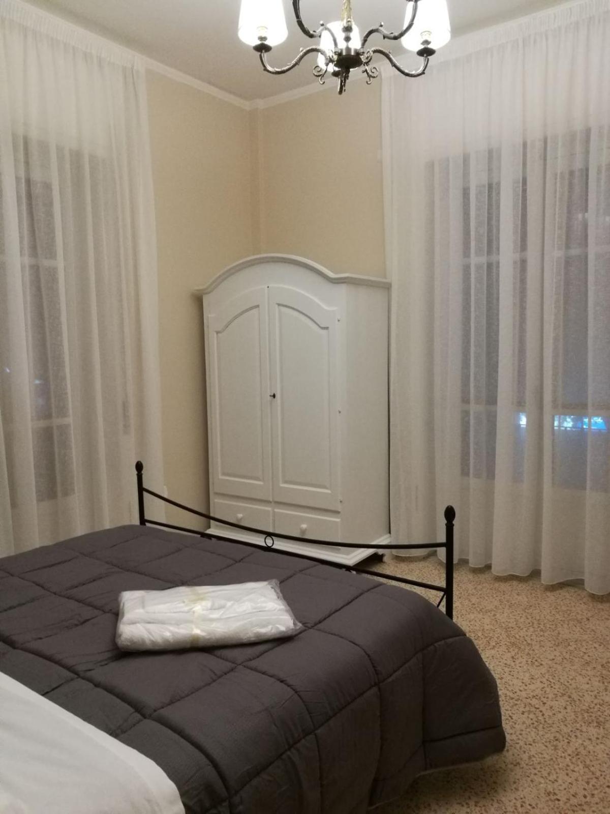 Salerno Centraal Apartment Bagian luar foto