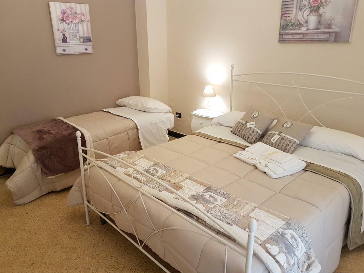 Salerno Centraal Apartment Bagian luar foto