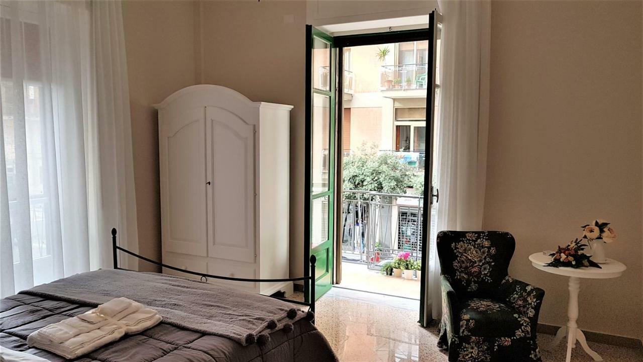 Salerno Centraal Apartment Bagian luar foto
