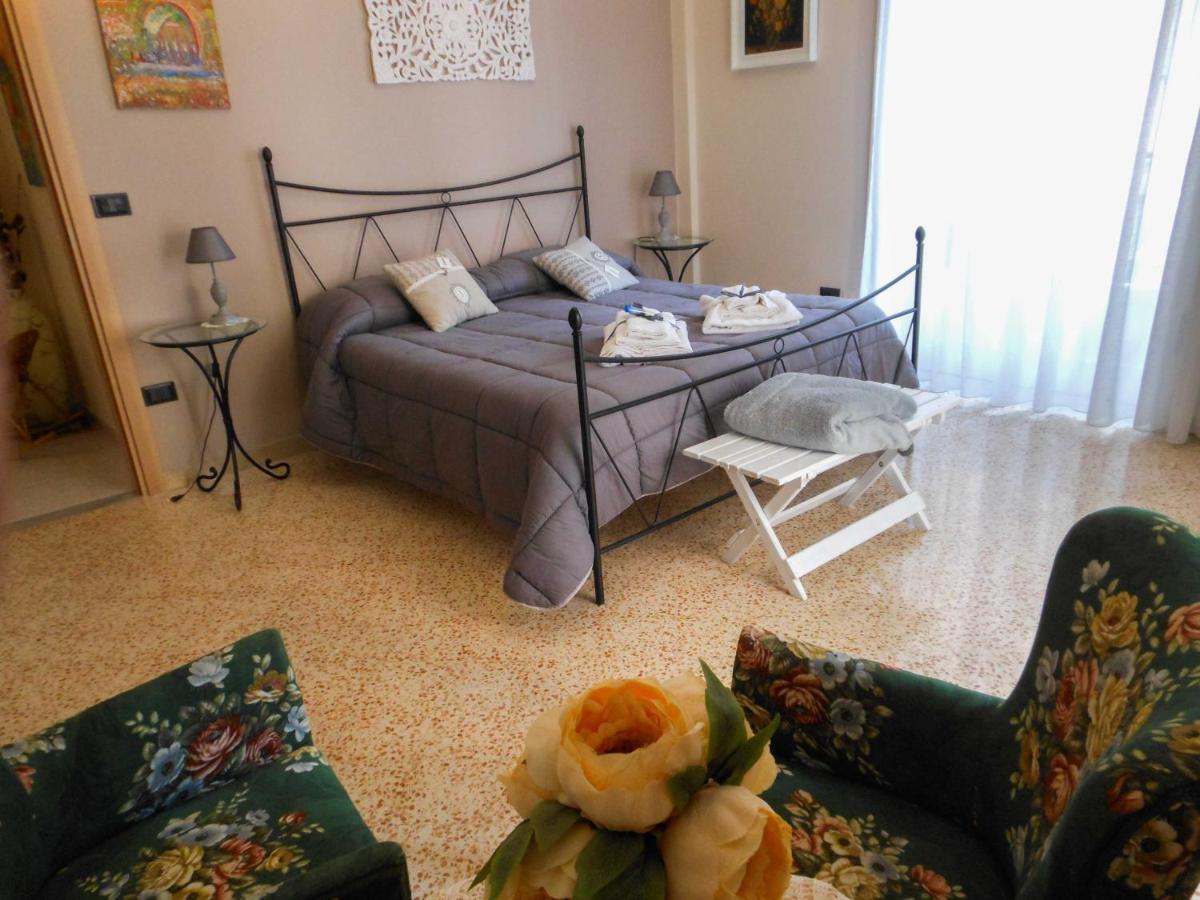 Salerno Centraal Apartment Bagian luar foto
